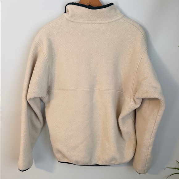 Vintage Patagonia Men’s Cream Crewneck Fleece with Green Trim - Picture 8 of 8